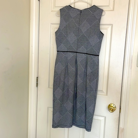 Business Casual Black & White Dress Size 8 - Picture 6 of 6